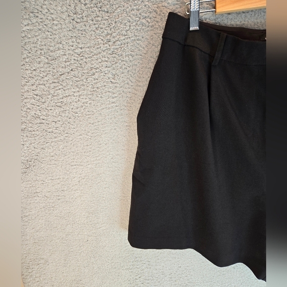 1. State Women's Black Tailored Dress Shorts Sz 12 Pleated High Waist Pockets - Picture 2 of 11